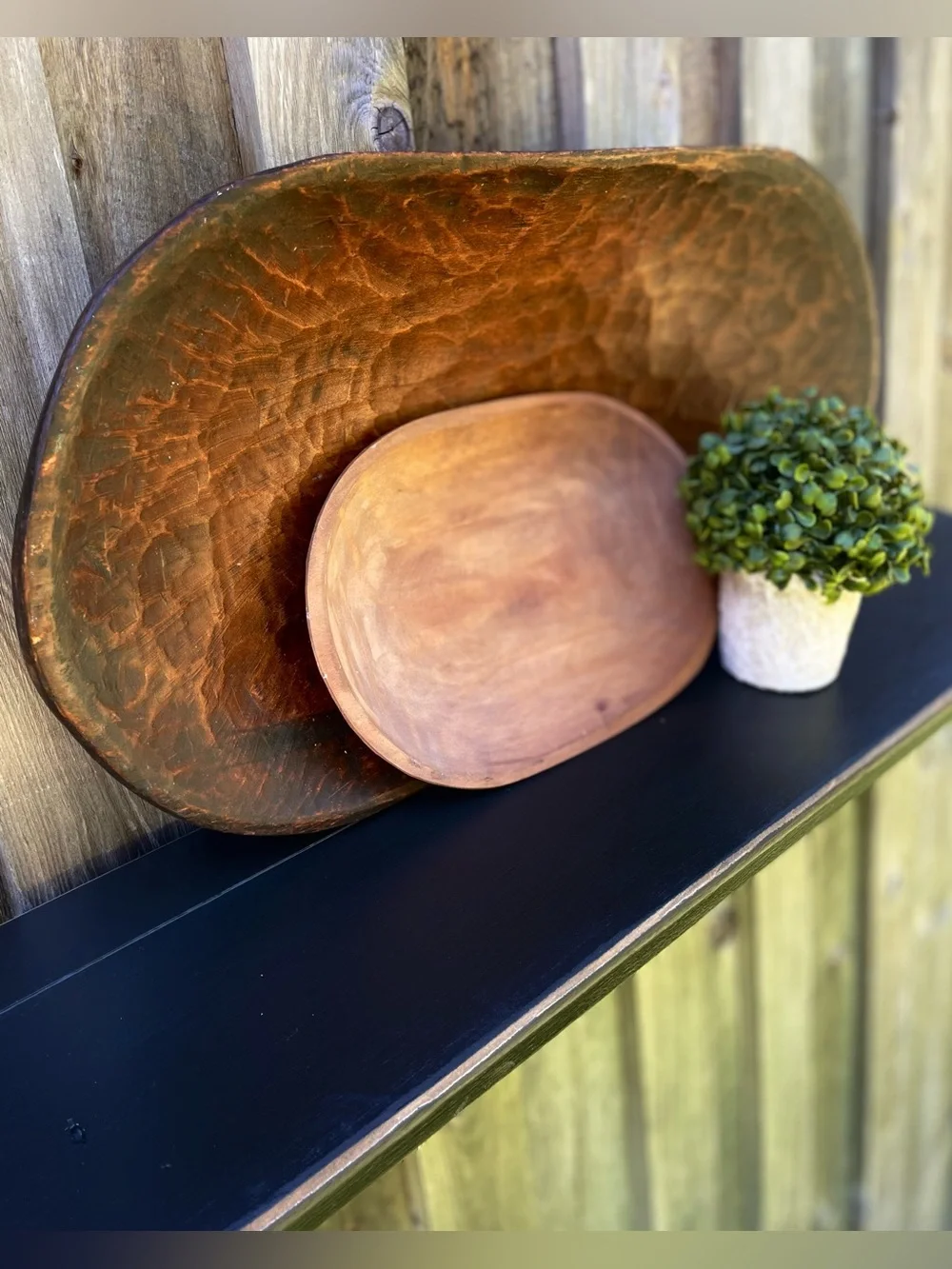 CLASSIC BLACK FARMHOUSE WALL SHELF WITH PLATE TRACK